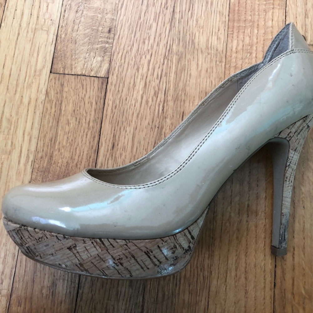 GUESS Nude Patent Platform Pumps Size 8.5 | Cork Platform Stiletto Heels